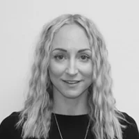Headshot of kelly giles